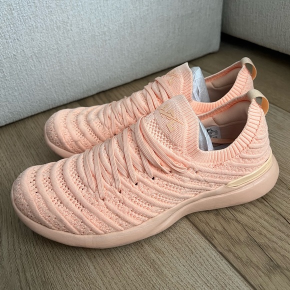 APL ♡ Techloom Wave Sneakers in Faded Peach - Picture 10 of 14